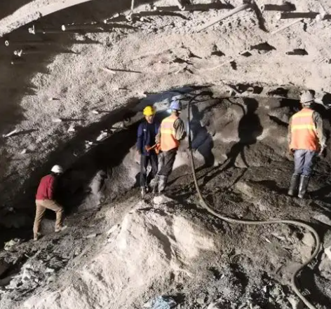 弋阳拱顶带模注浆料的施工流程及注意事项